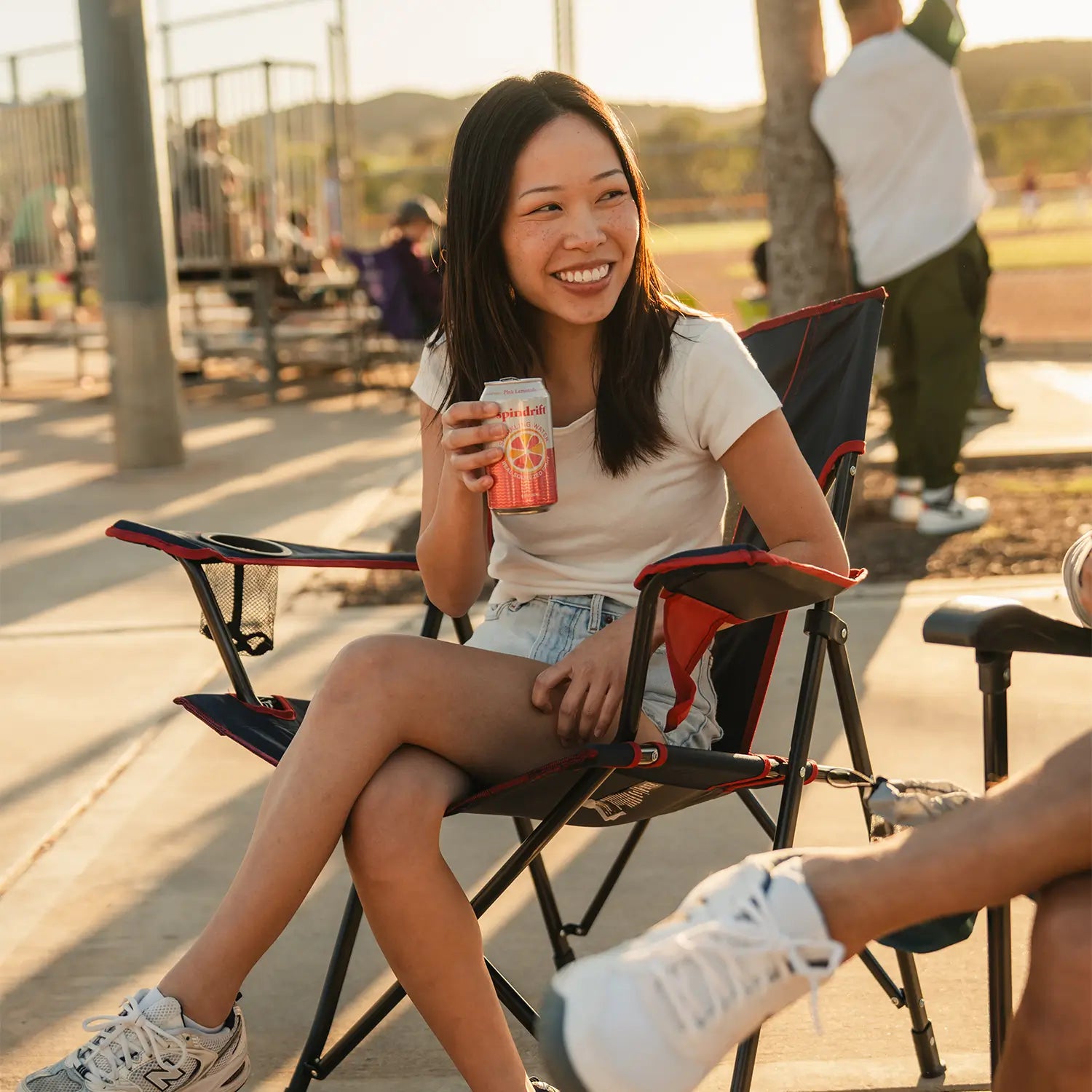 Ergonomic Portable Comfort Quad Chair - Folding Rocking Chair - Perfect for Tailgating Detail
