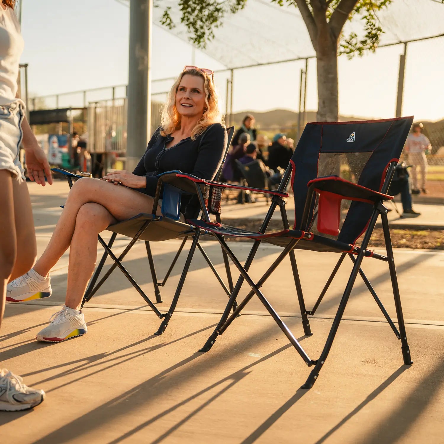 Ergonomic Portable Comfort Quad Chair - Folding Rocking Chair - Perfect for Tailgating Detail