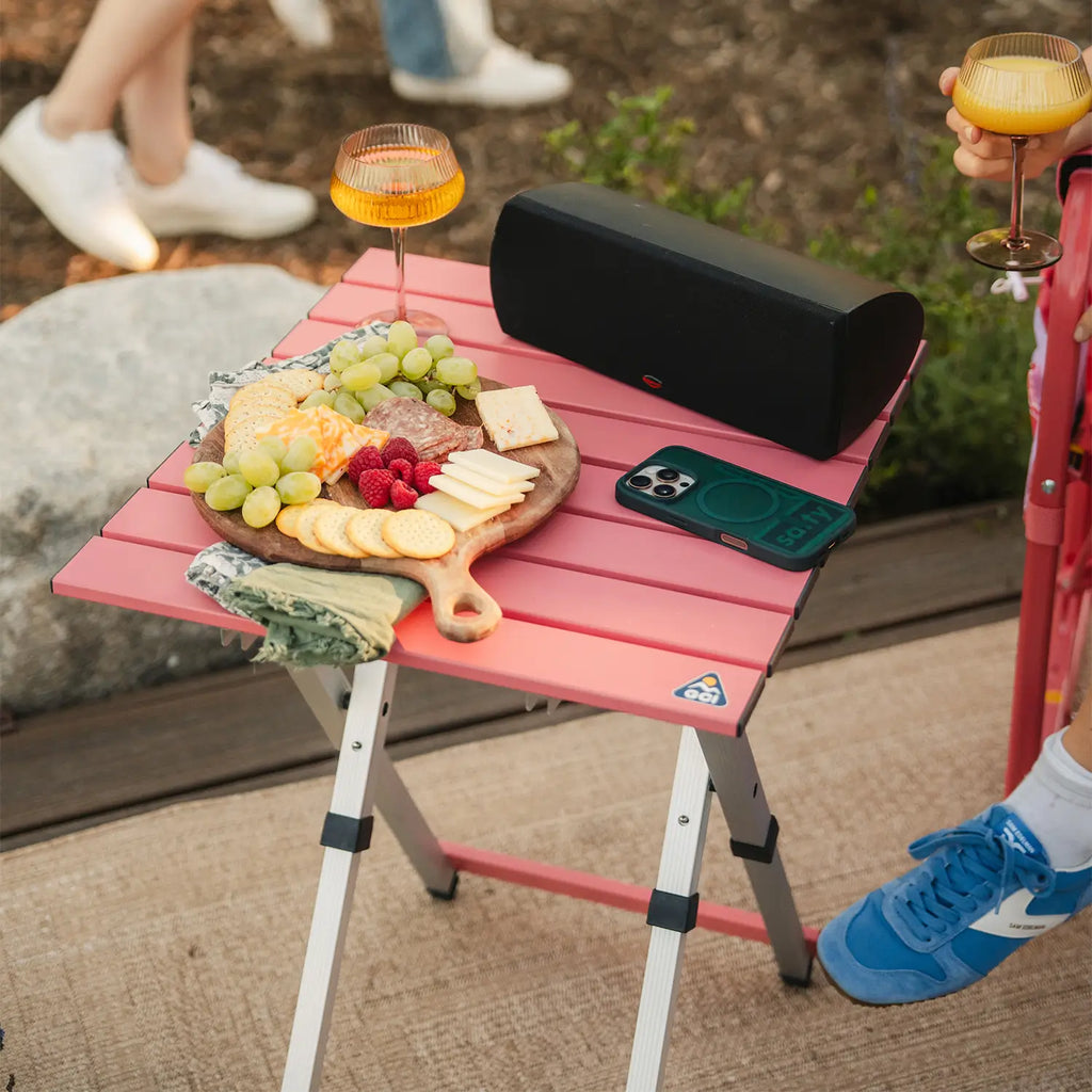 Slim-Fold Compact Camp Table 20 - Heavy Duty Aluminum Folding Picnic Table Detail