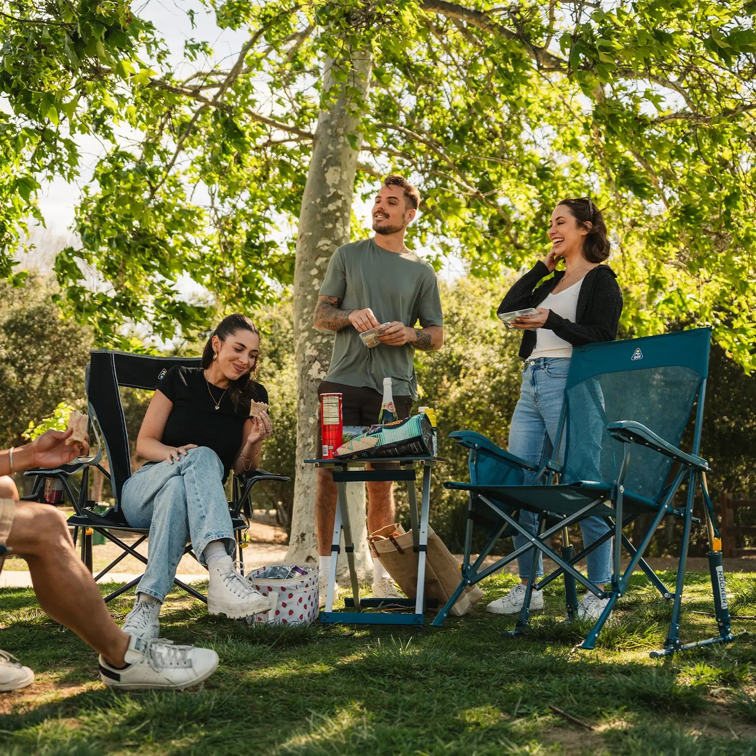 Slim-Fold Compact Camp Table 20 - Heavy Duty Aluminum Folding Picnic Table Detail