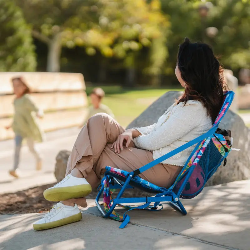 Ergonomic Portable Everywhere Chair 2 - Rocker Chair for Camping & Lawns Detail