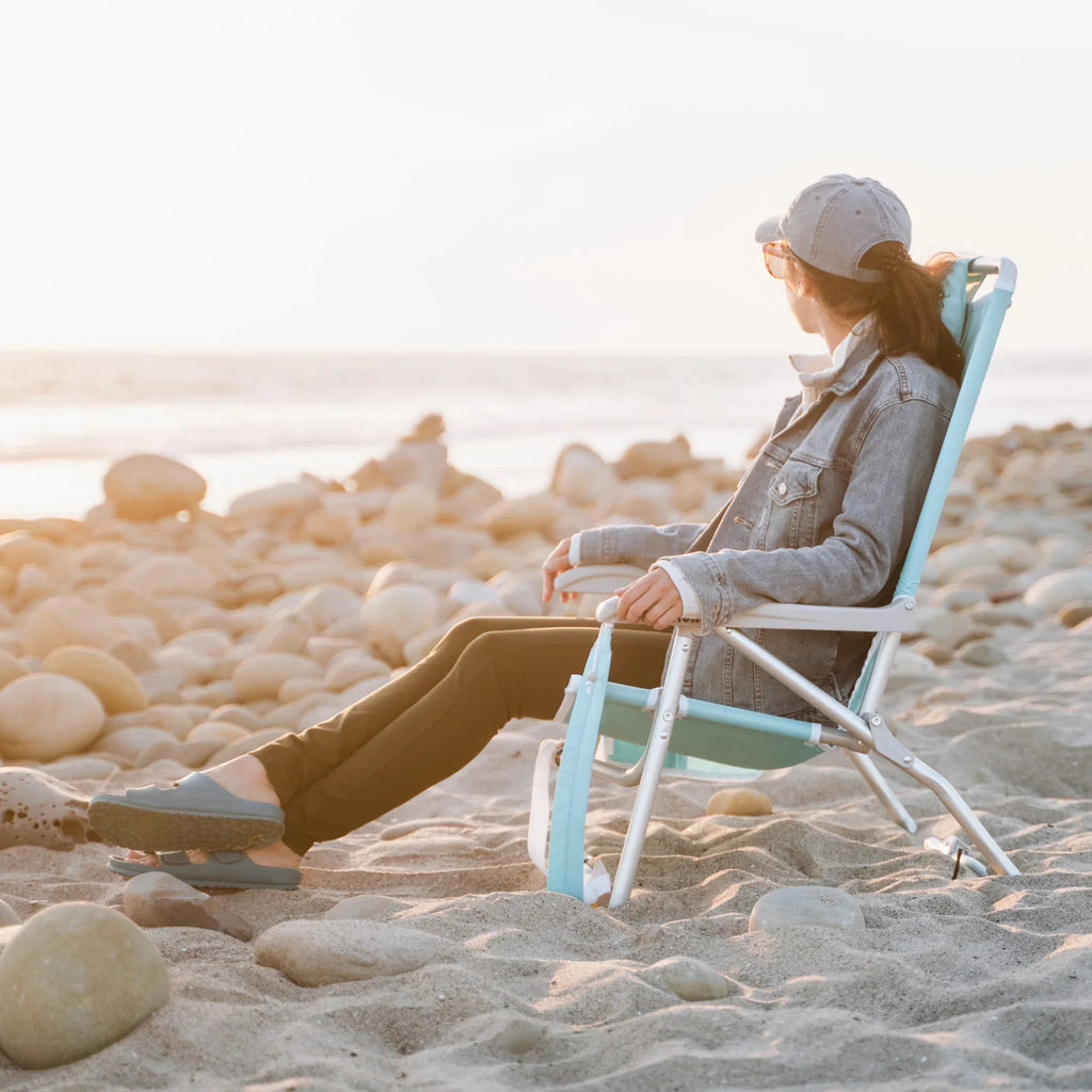 Ergonomic Portable Bi-Fold Beach Chair - Folding Rocking Chair - Perfect for Tailgating Detail